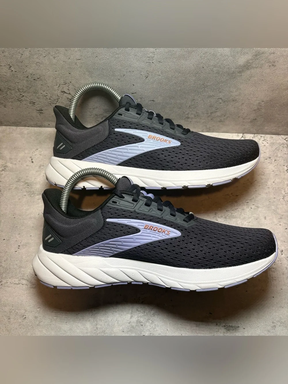 NEW Brooks Anthem 6 Women’s Size 8.5 B Running Athletic Shoes Black Purple